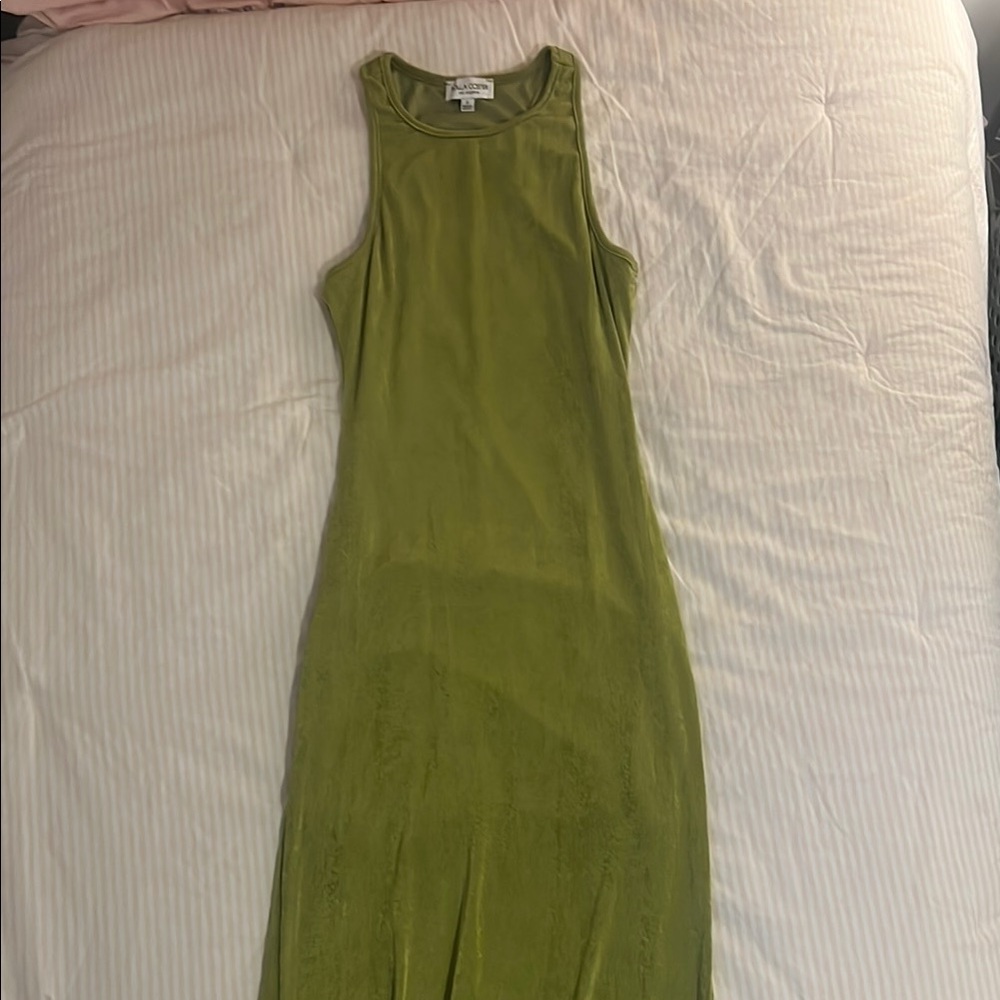 Rolla Coster Green Sheath Dress with Halter Neckline and Sleeveless Design